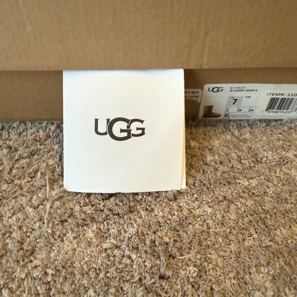 UGG Classic Short II Boots Chestnut Suede Shearling 1016223 Womens 7 - Picture 3 of 16